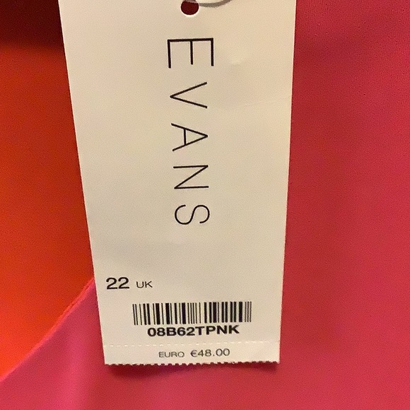 BNWT layered chiffon top, two sheer tone sheer layers, lined, asymmetrical hem - Picture 7 of 8